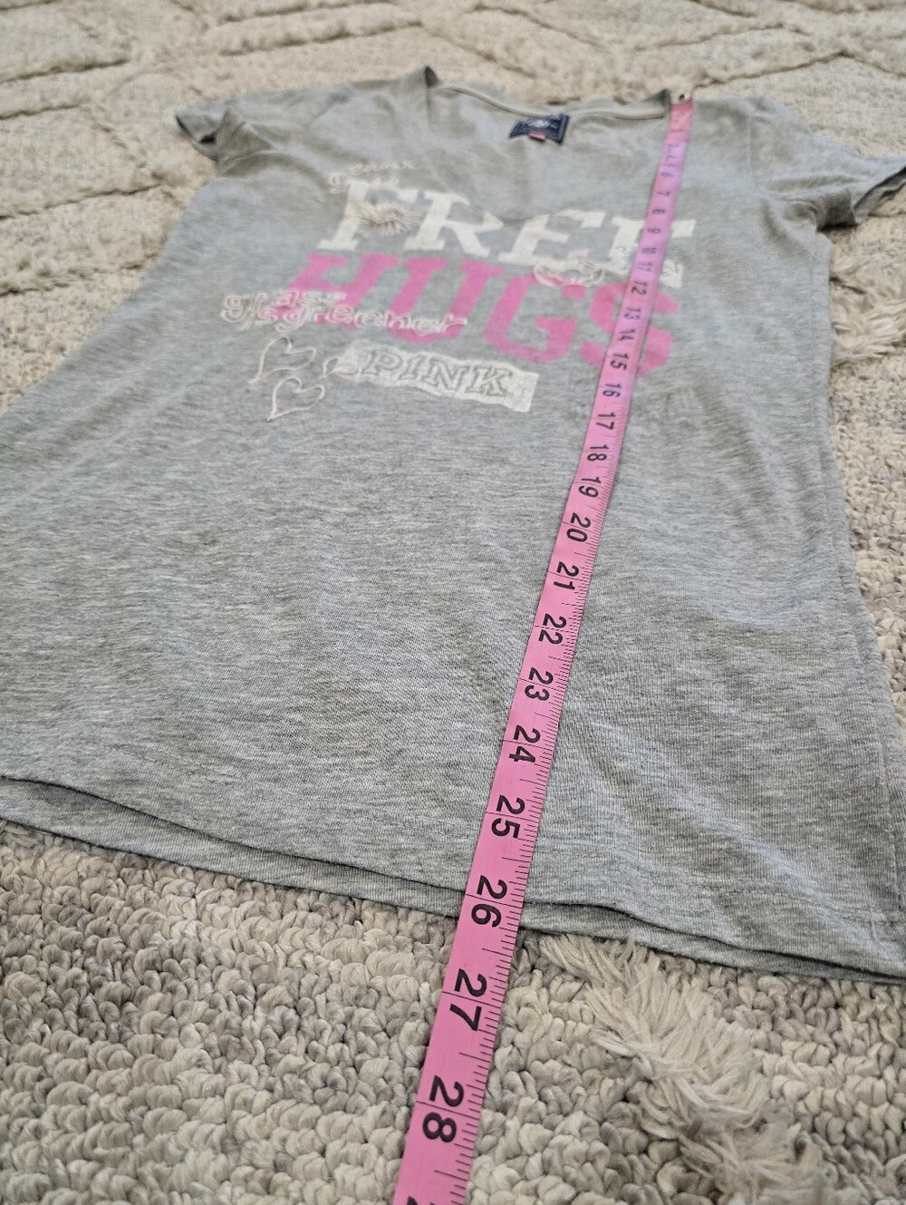 Vintage Y2K VS PINK Free Hugs T-Shirt Womens Size Small Flower Child Graphic Tee - Picture 9 of 11